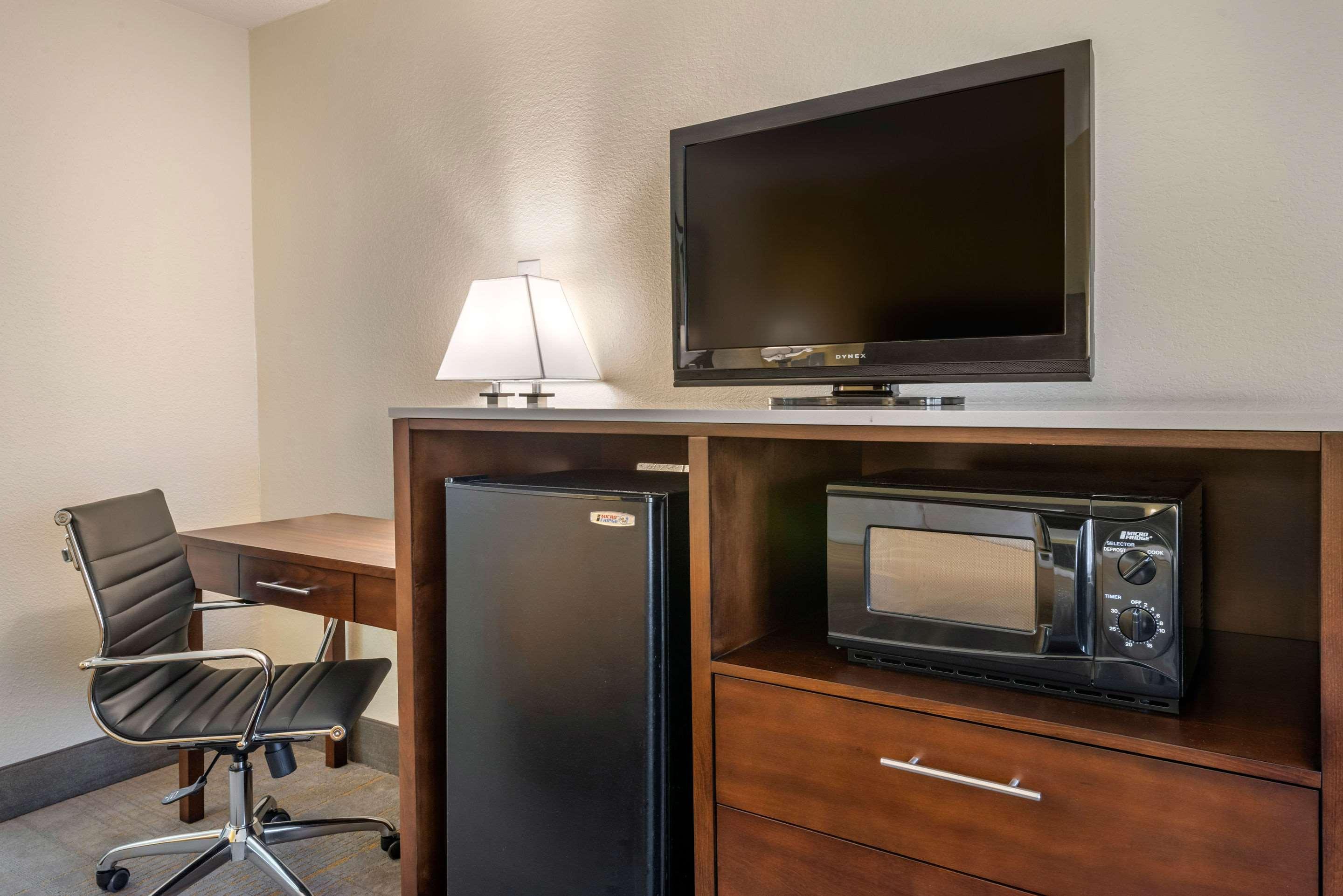 Quality Inn And Suites Palatka Riverfront Exterior photo