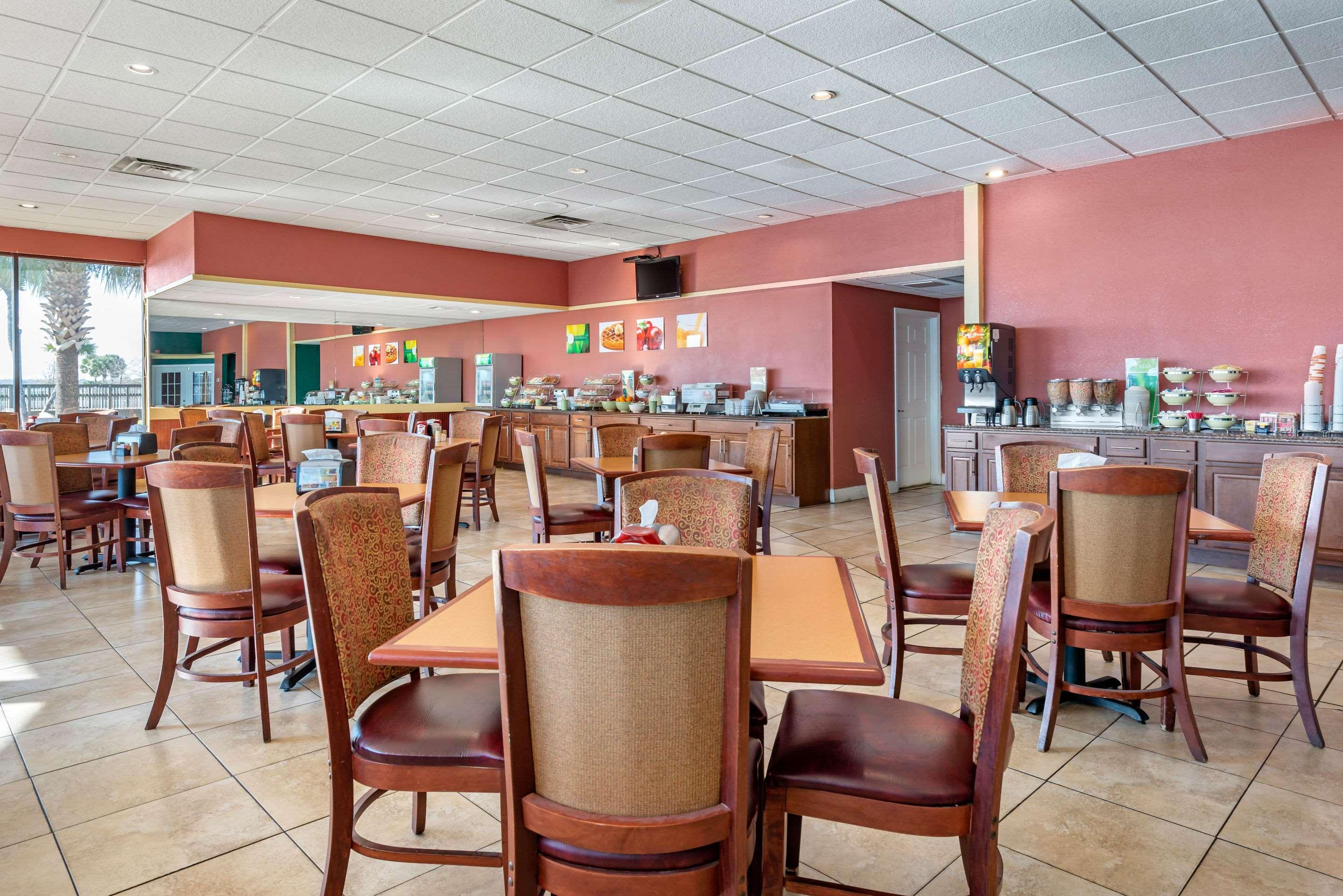 Quality Inn And Suites Palatka Riverfront Exterior photo