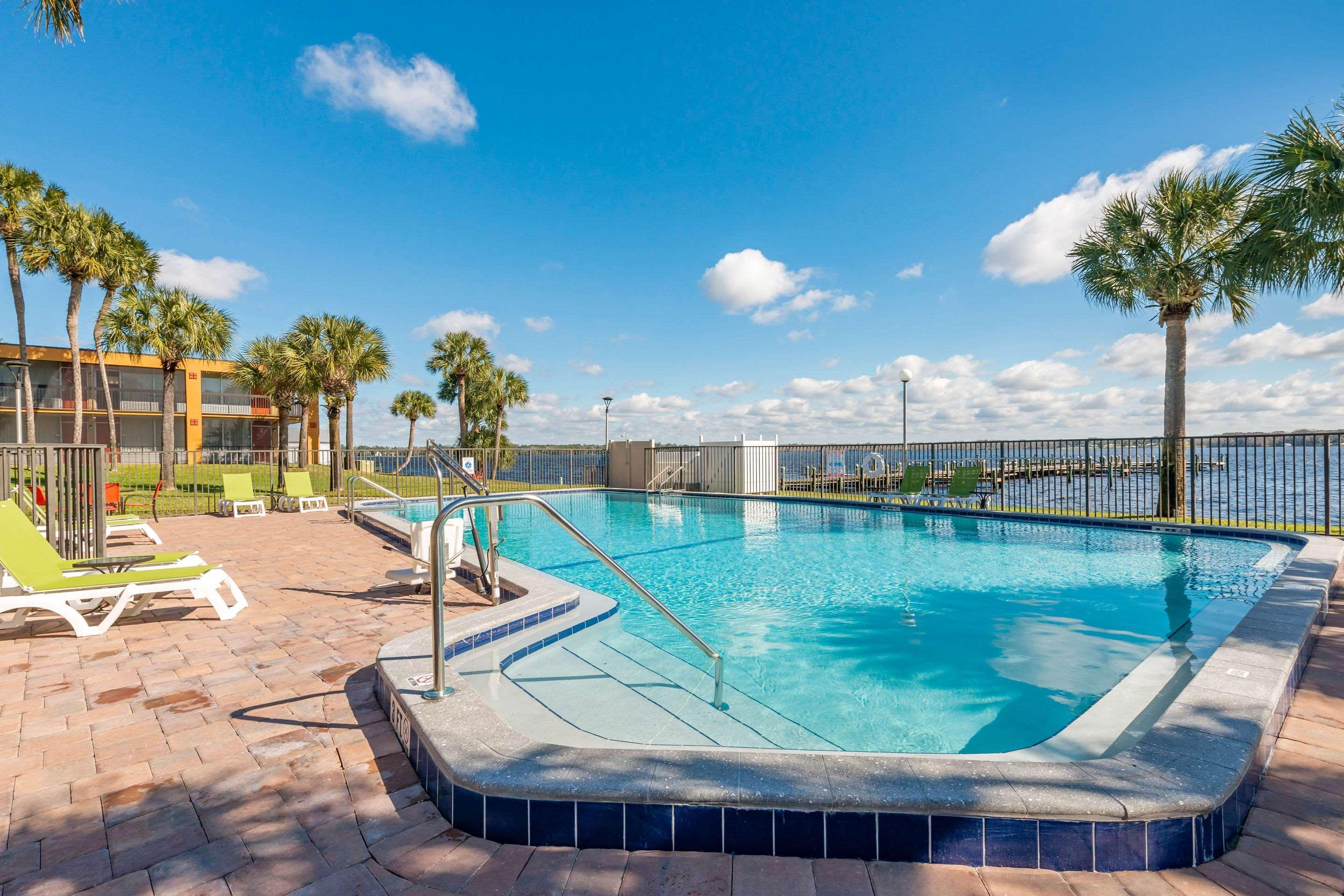 Quality Inn And Suites Palatka Riverfront Exterior photo