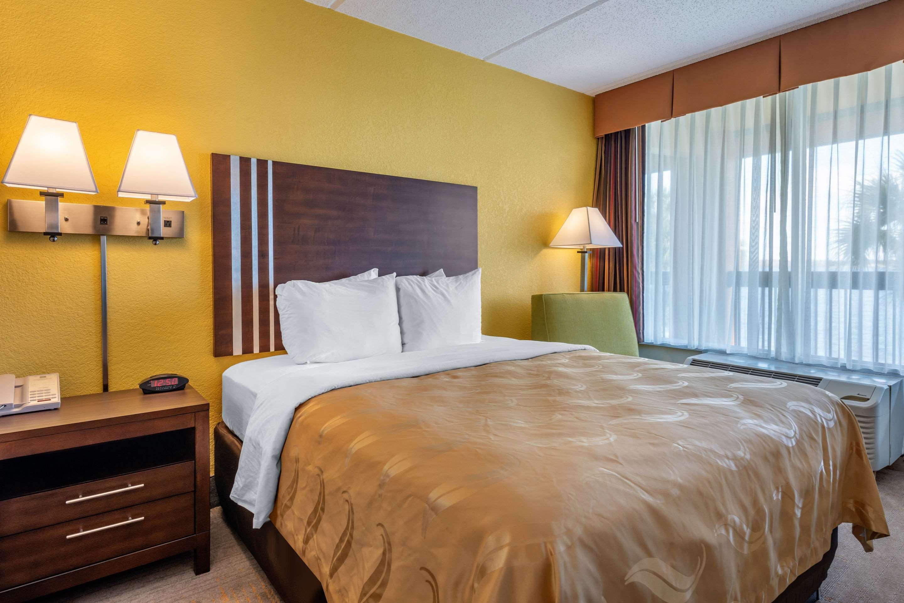Quality Inn And Suites Palatka Riverfront Exterior photo