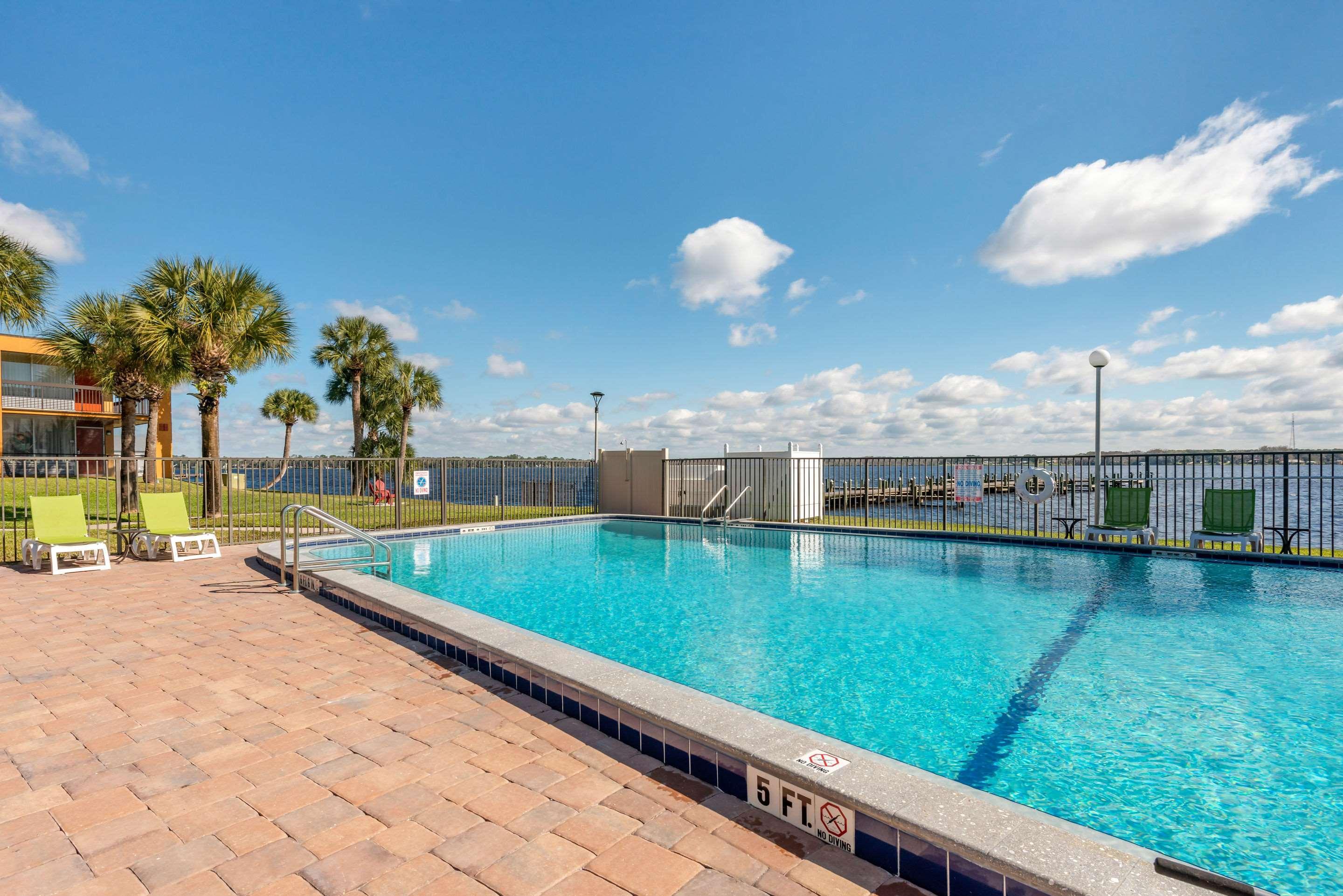 Quality Inn And Suites Palatka Riverfront Exterior photo