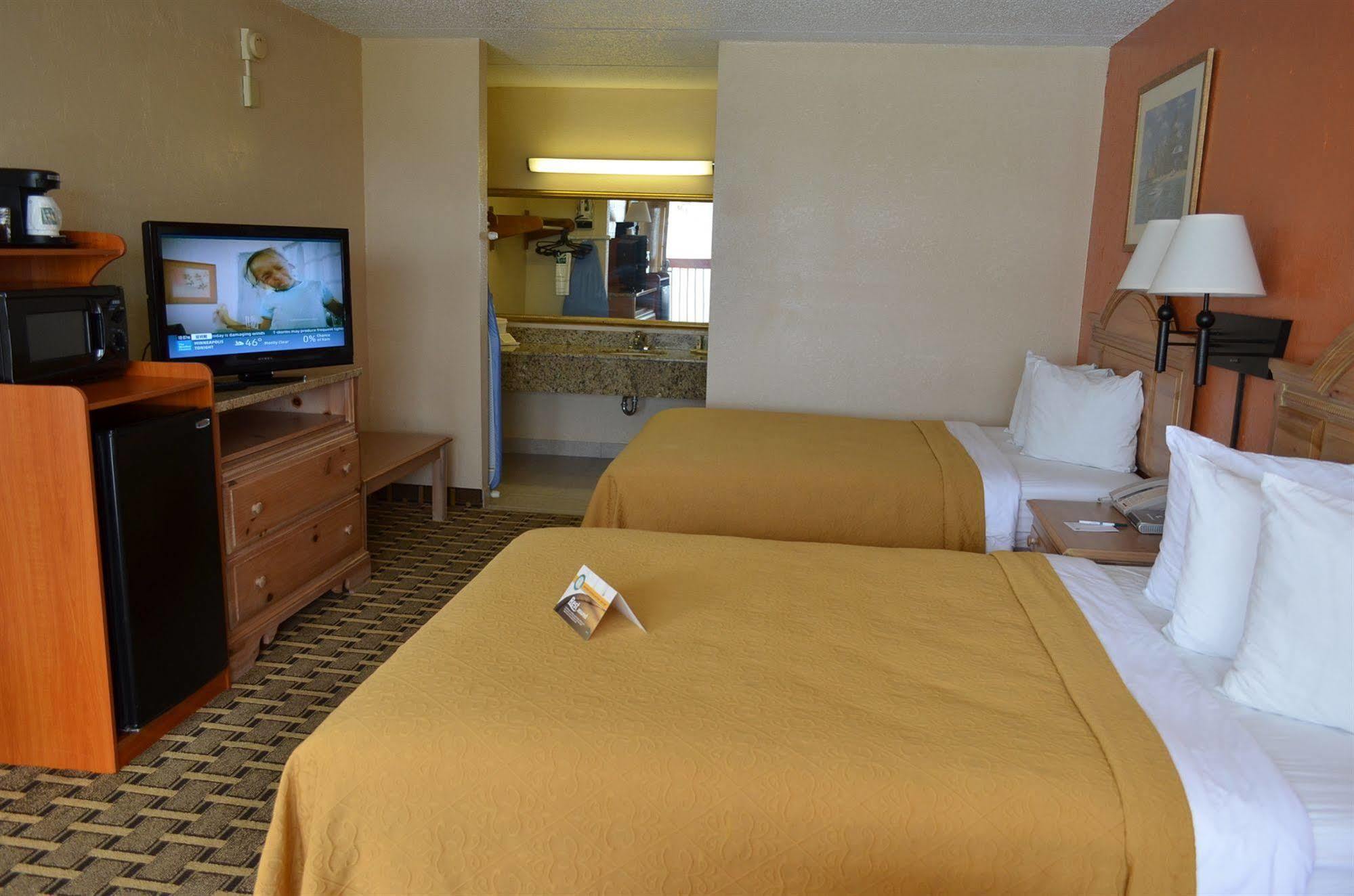 Quality Inn And Suites Palatka Riverfront Exterior photo