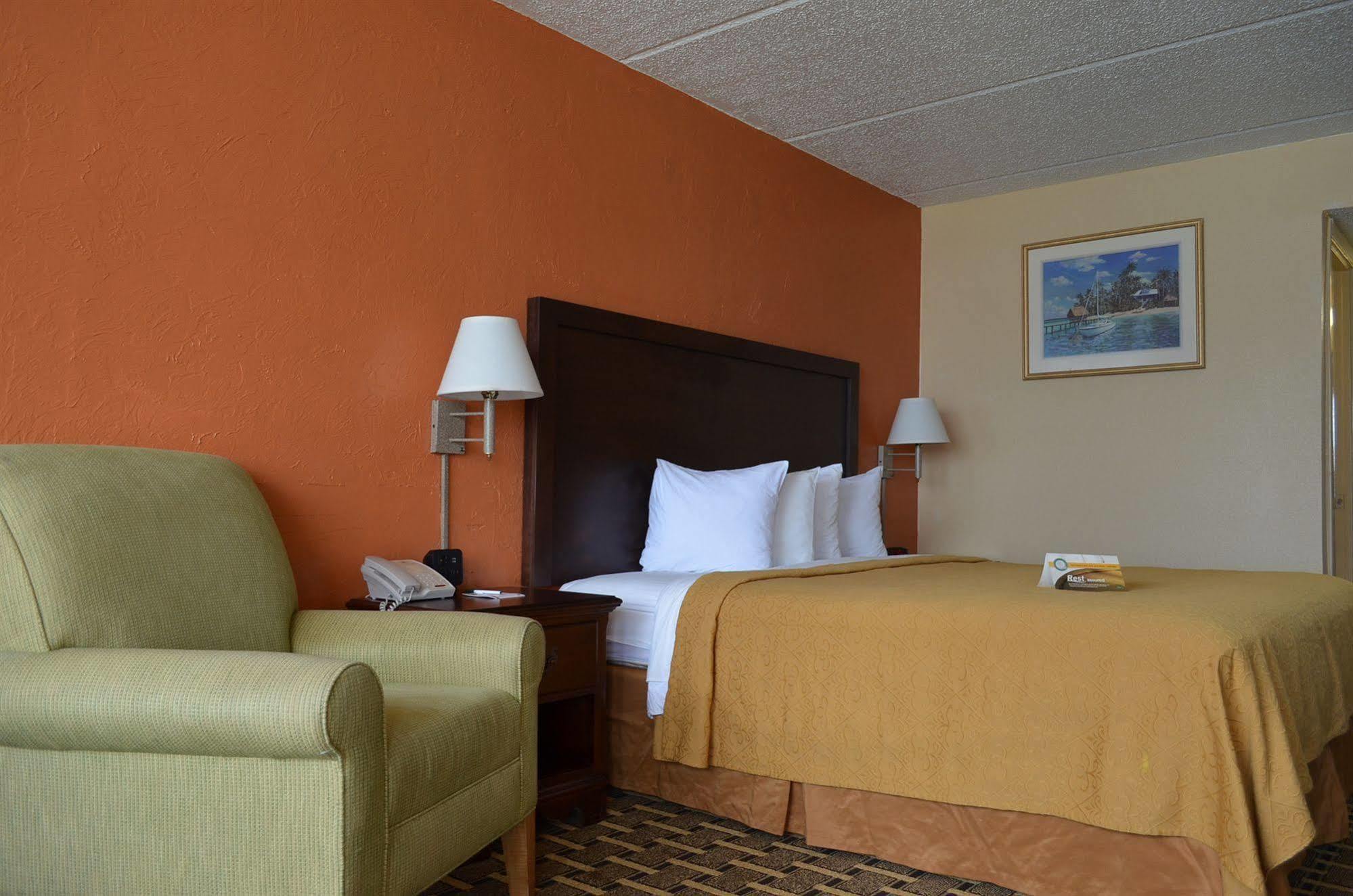 Quality Inn And Suites Palatka Riverfront Exterior photo