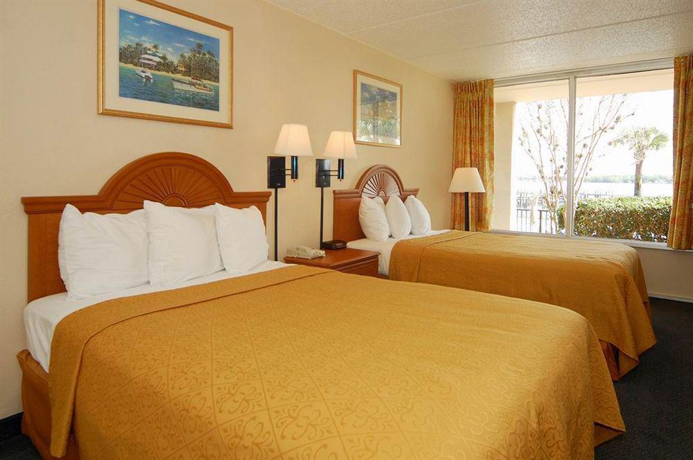 Quality Inn And Suites Palatka Riverfront Room photo